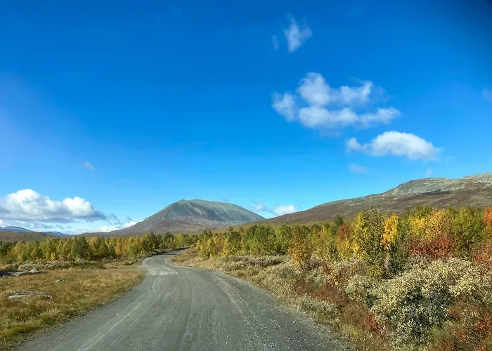 Simple Mountain Near Vinstra